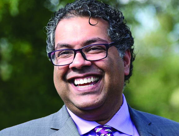 Naheed Nenshi Becomes First Muslim Leader of a Major Political Party in Canada