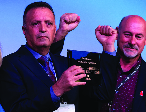 Unifor Honours Palestinian Journalists with  Nelson Mandela Award at Vancouver Convention